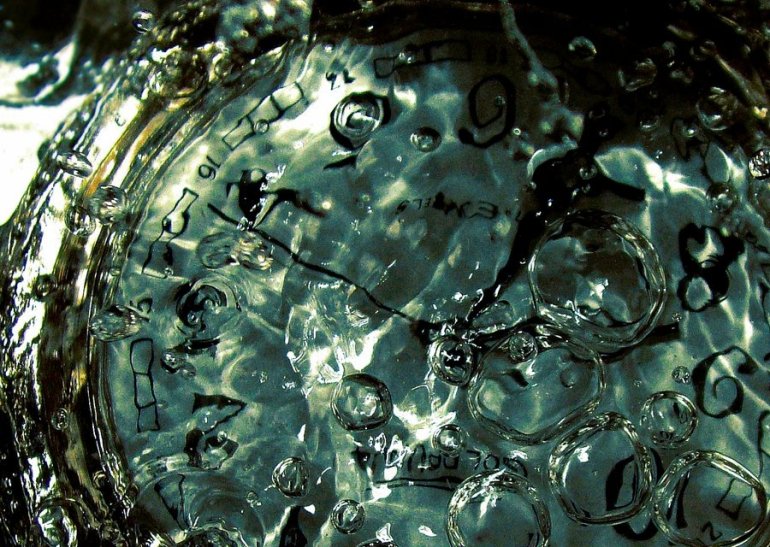 Inescapable time_by_missnihil